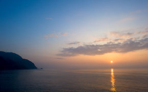稲取温泉の朝日
