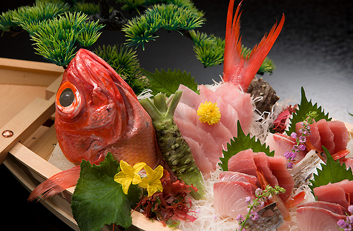 浜の湯名物料理　季節の鮮魚（舟盛り）