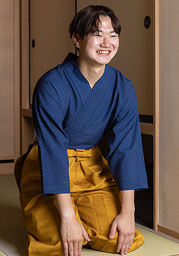 客室係 藤巻